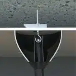 Kippdübel mit Rundhaken Eingebaut